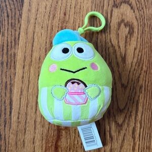Sanrio Keroppi Holding a Cupcake 3.5” Squishmallow Clip